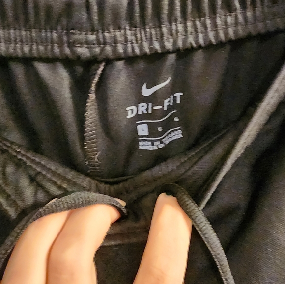 NIKE dri fit training pants size Lg - Picture 3 of 4